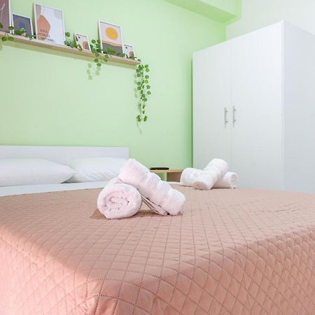 La Dns Apartment Kavala Bagian luar foto