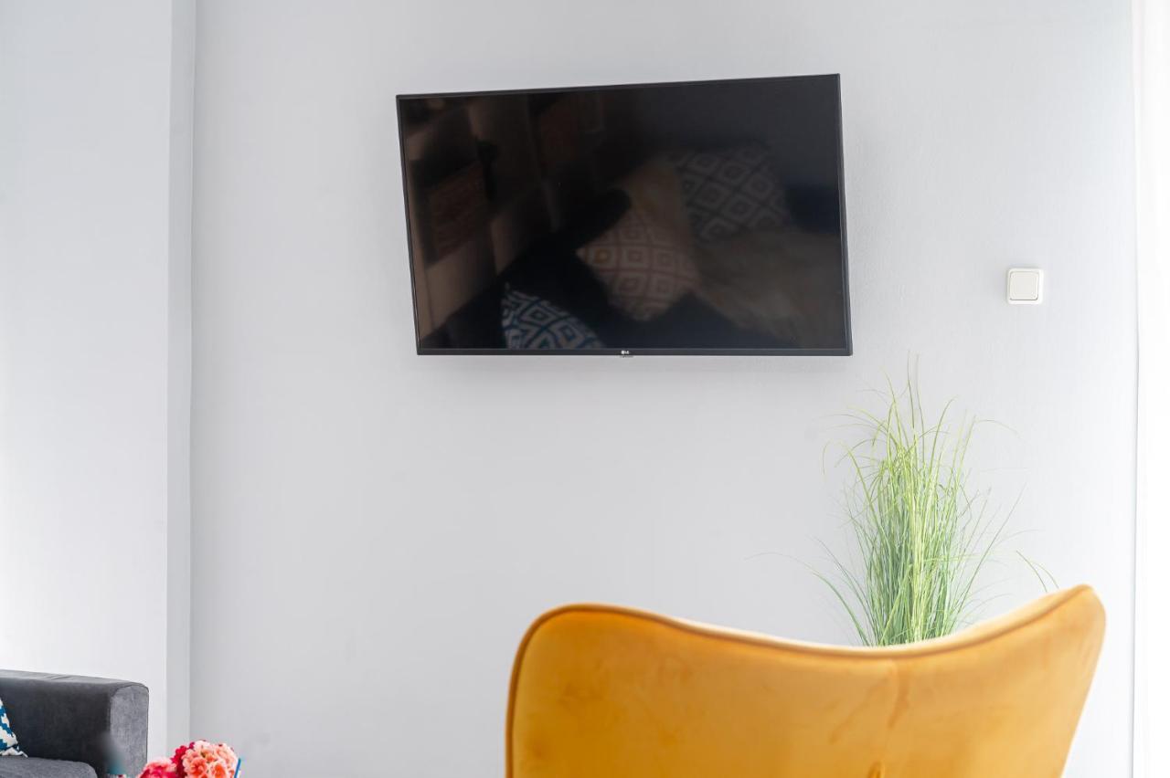 La Dns Apartment Kavala Bagian luar foto