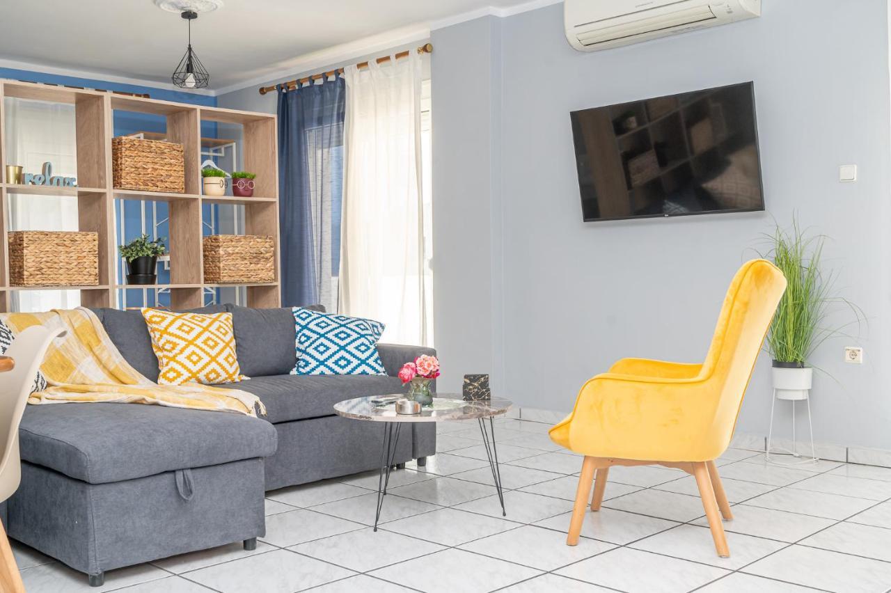 La Dns Apartment Kavala Bagian luar foto
