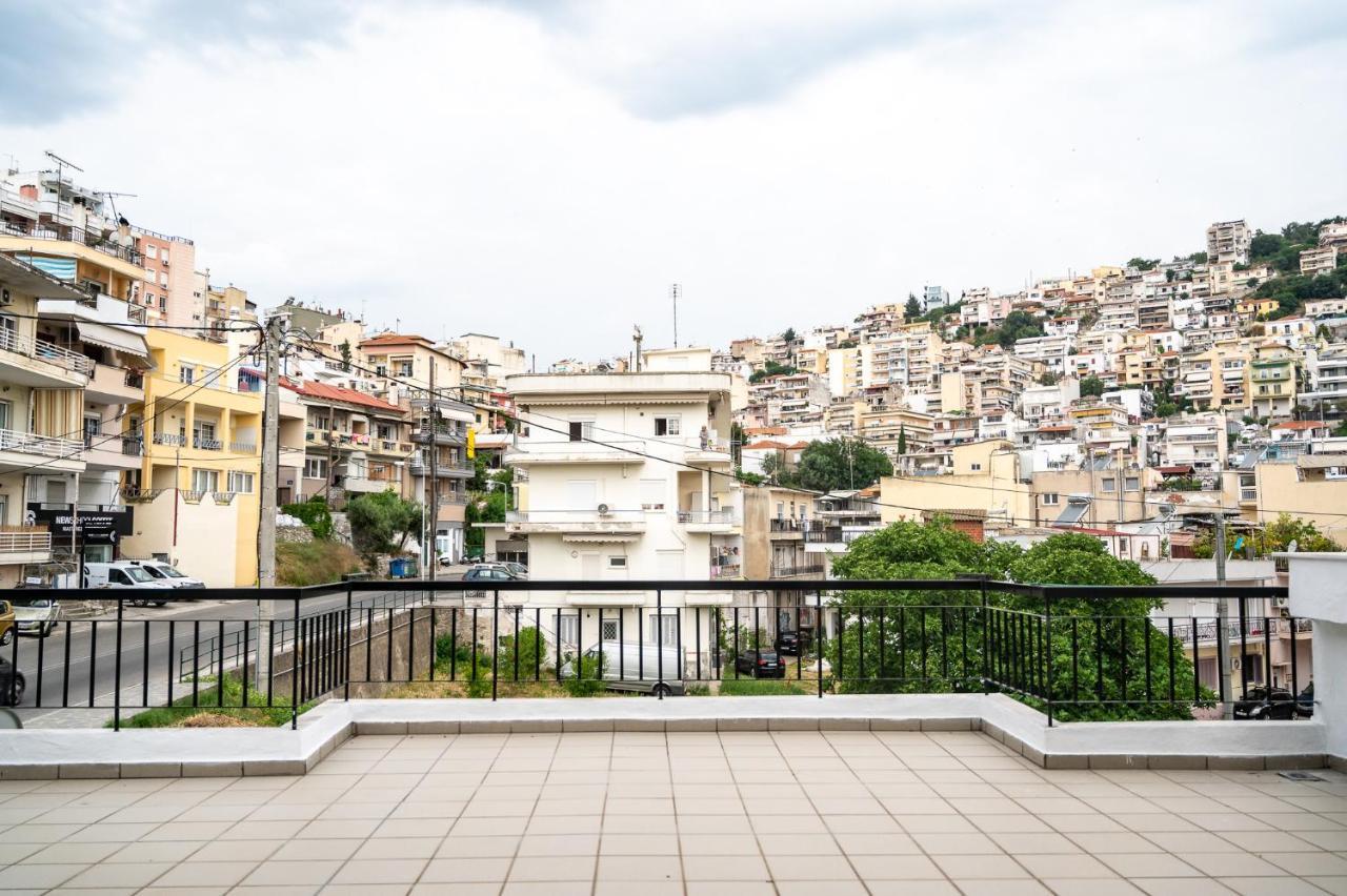 La Dns Apartment Kavala Bagian luar foto